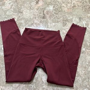 Lululemon Size 4 High-Rise Leggings in Merlot 25”